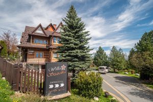 "Szarotka" - Bożena Kunc-Jasińska