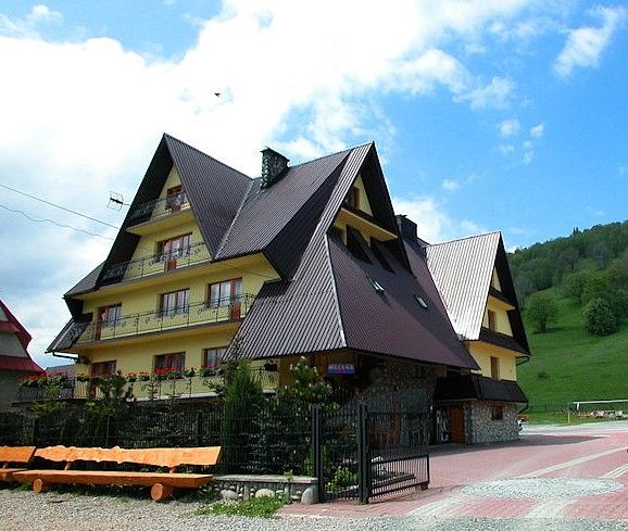 OŚRODEK WYPOCZYNKOWY "HELENA"